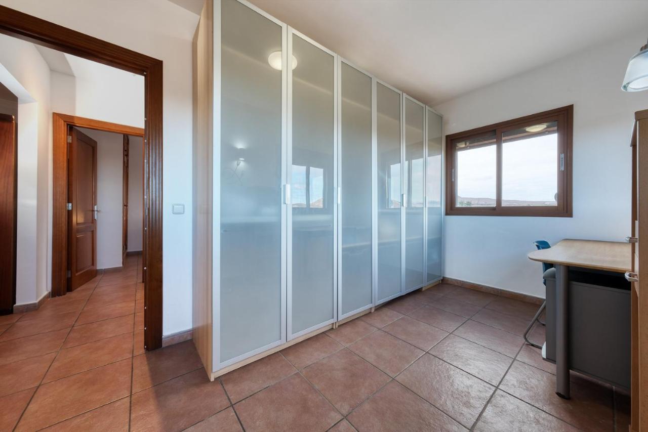 Casa Elin-Shared Pool, Fast Wifi Villa Costa Teguise Bagian luar foto