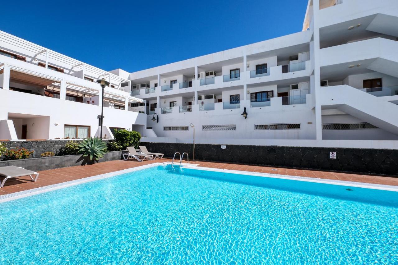 Casa Elin-Shared Pool, Fast Wifi Villa Costa Teguise Bagian luar foto