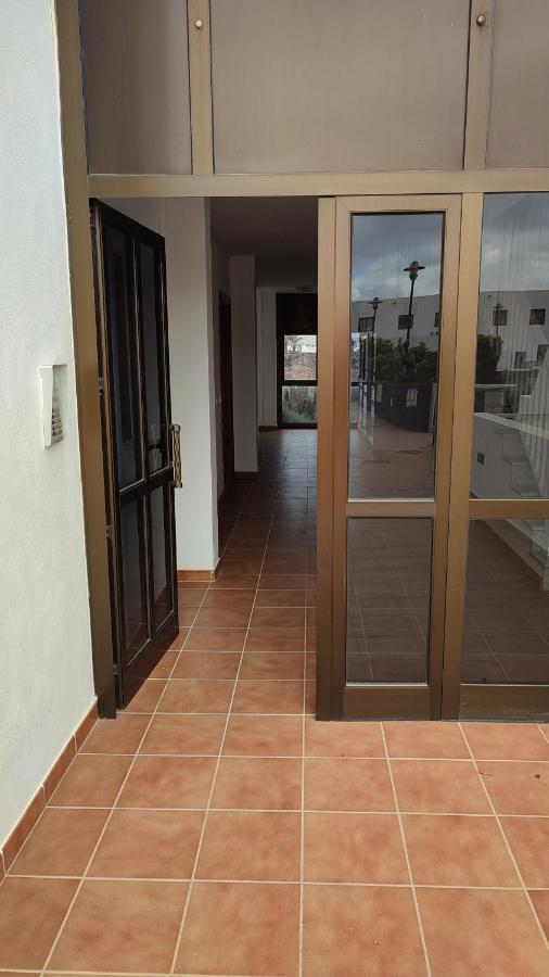 Casa Elin-Shared Pool, Fast Wifi Villa Costa Teguise Bagian luar foto
